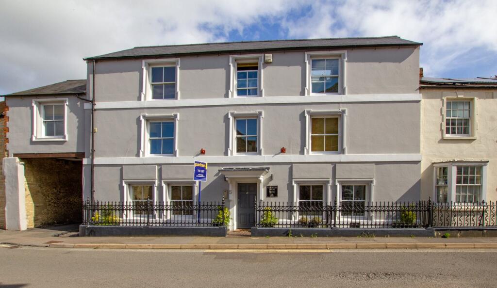 2 bed Apartment for rent in Eynsham. From Parkers Estate Agents - Witney
