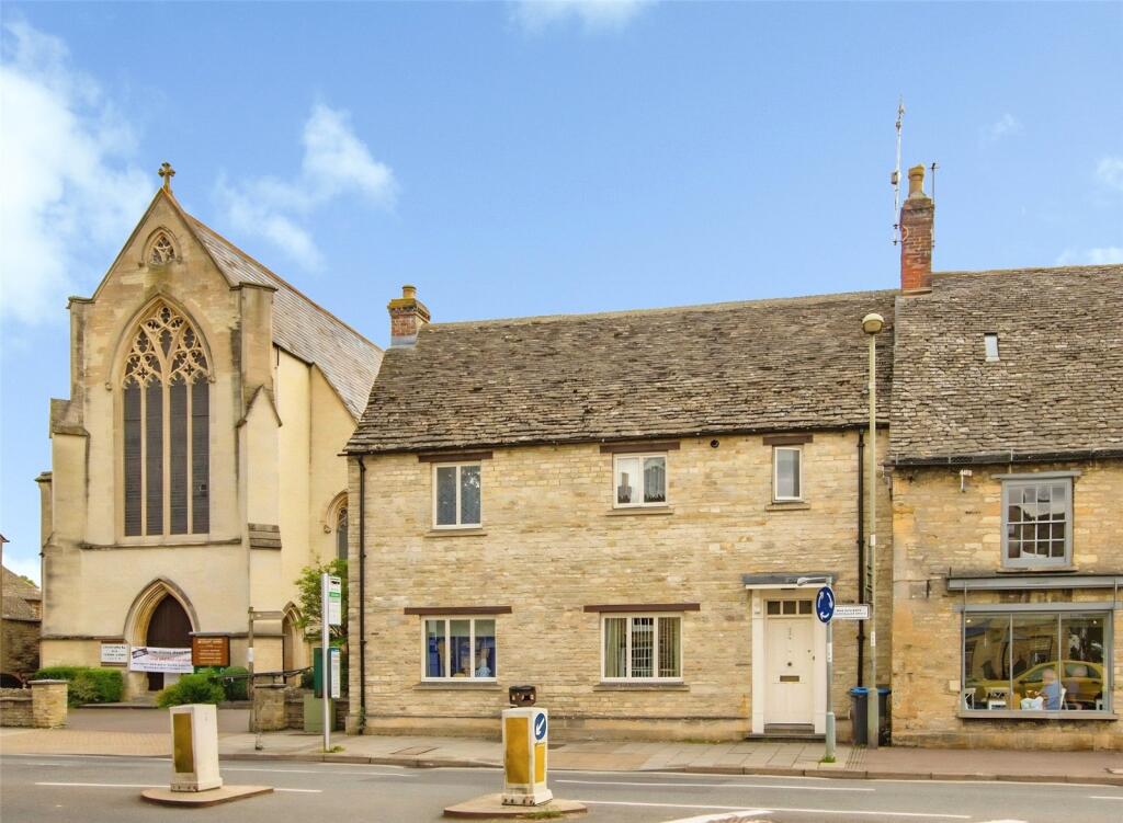 2 bed Apartment for rent in Witney. From Parkers Estate Agents - Witney