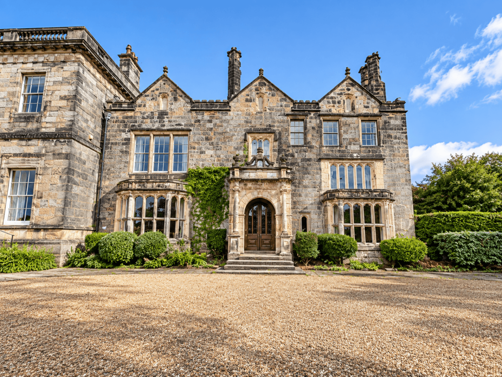 4 bed Country House for rent in Farnley. From Parkes & Co - Otley 4 bed Country House for rent in Farnley. From Parkes & Co - Otley