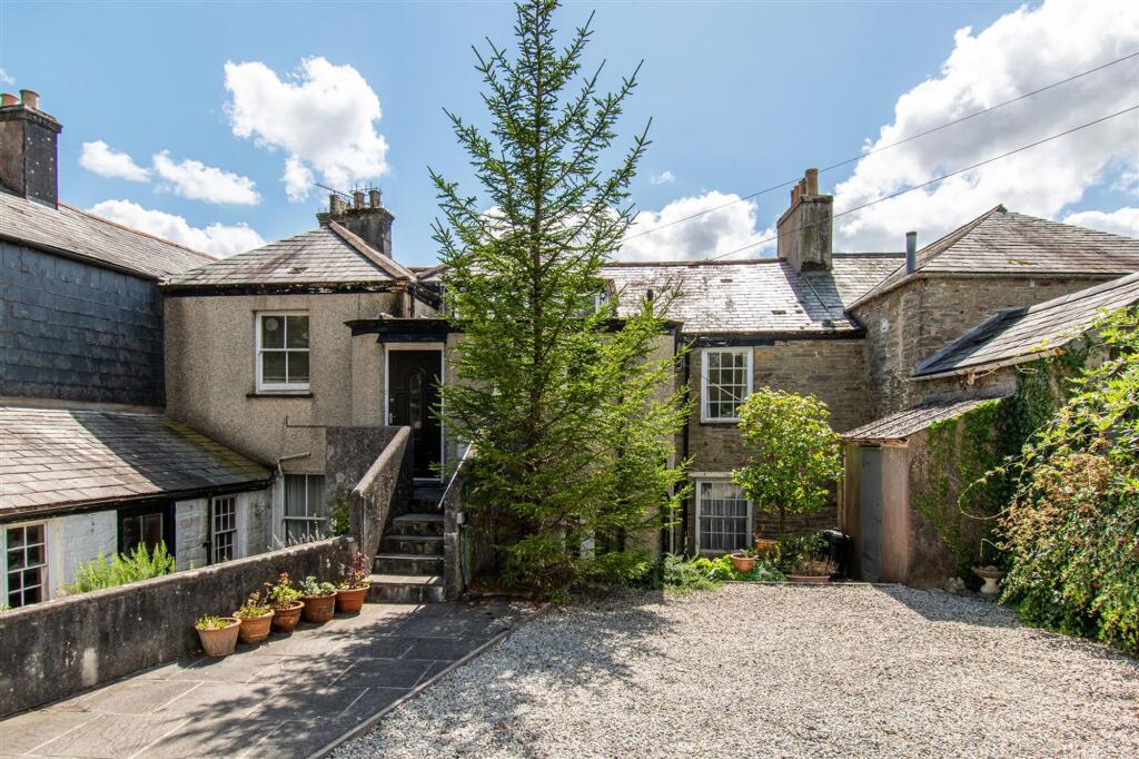 2 bed Apartment for rent in Liskeard. From Parkes & Pearn - Liskeard 2 bed Apartment for rent in Liskeard. From Parkes & Pearn - Liskeard