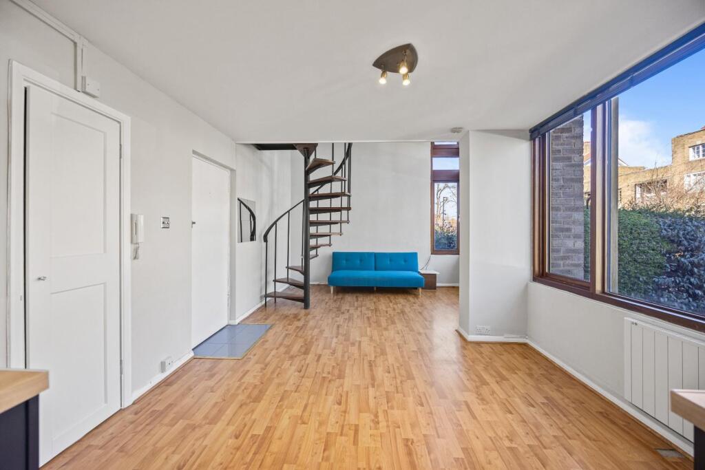 1 bed 1st Floor Flat for rent in Hampstead. From Parkheath - Belsize Park
