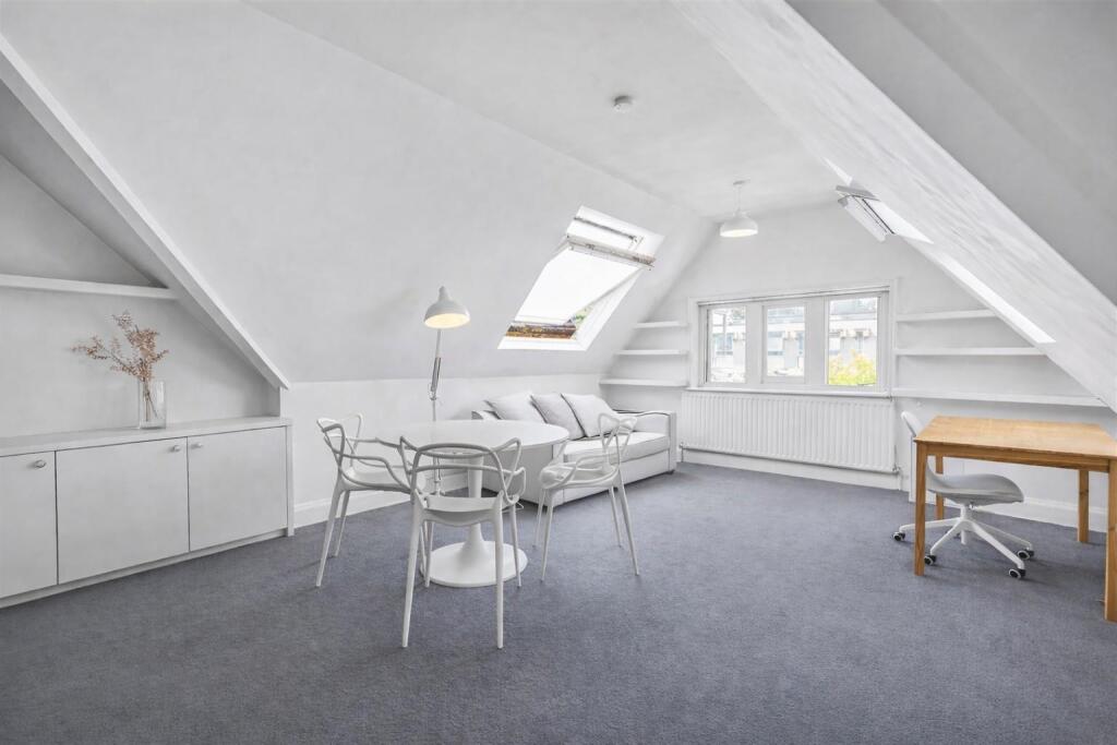 1 bed Apartment for rent in Hampstead. From Parkheath - Belsize Park