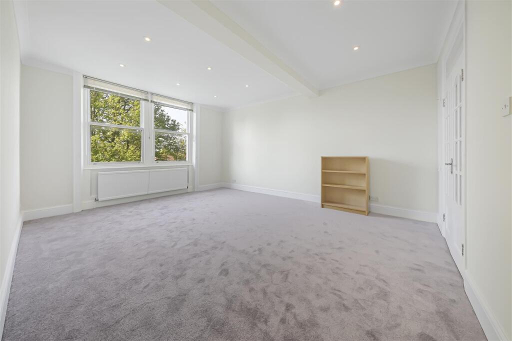 2 bed 1st Floor Flat for rent in Hampstead. From Parkheath - Belsize Park