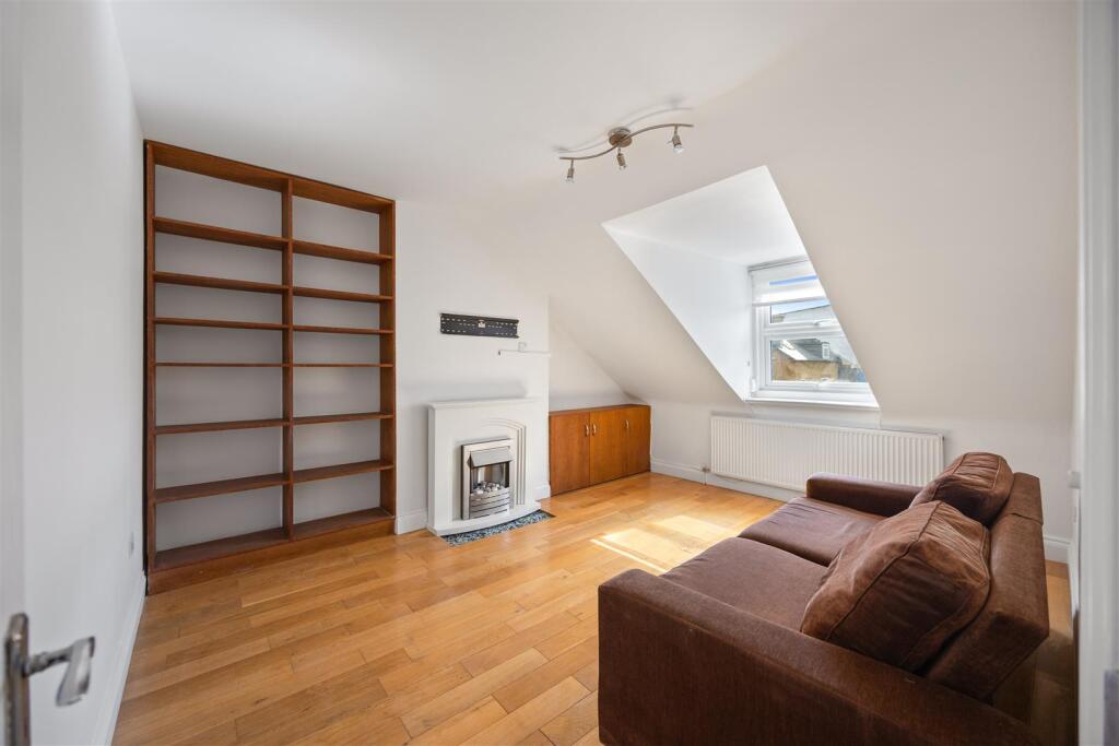 1 bed 1st Floor Flat for rent in Hampstead. From Parkheath - West Hampstead