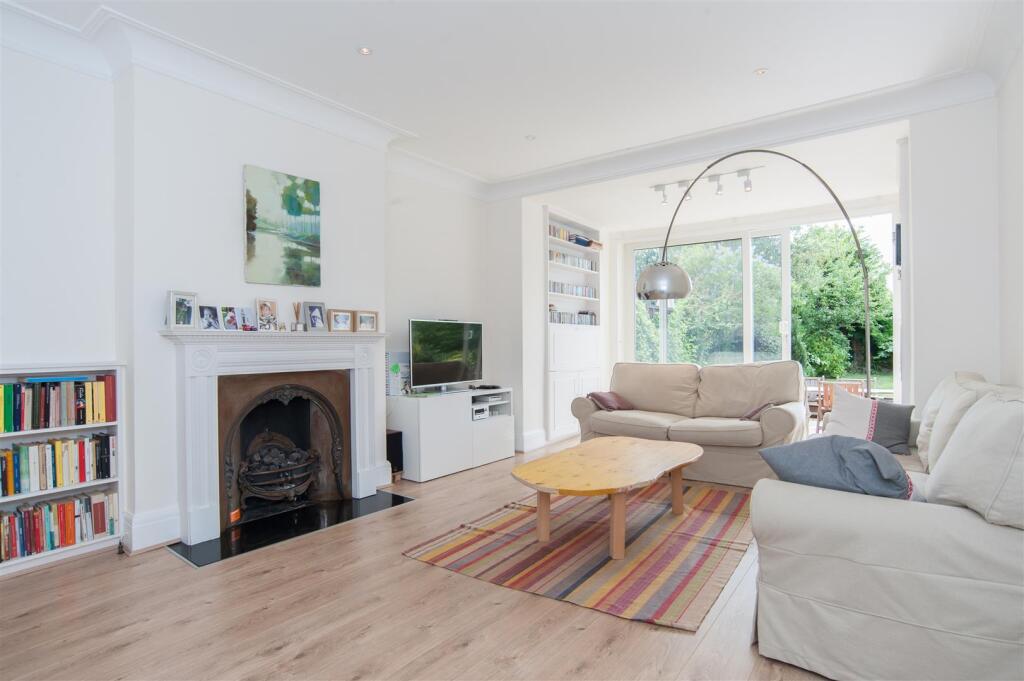 5 bed Semi Detached for rent in London. From Parkheath - West Hampstead