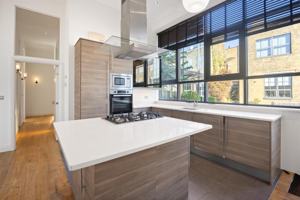 3 bed 1st Floor Flat for rent in Willesden. From Parkheath - West Hampstead