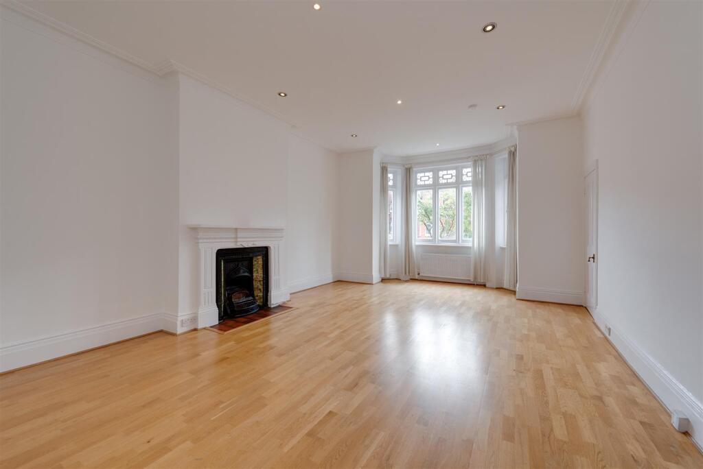 2 bed 1st Floor Flat for rent in Hampstead. From Parkheath - West Hampstead