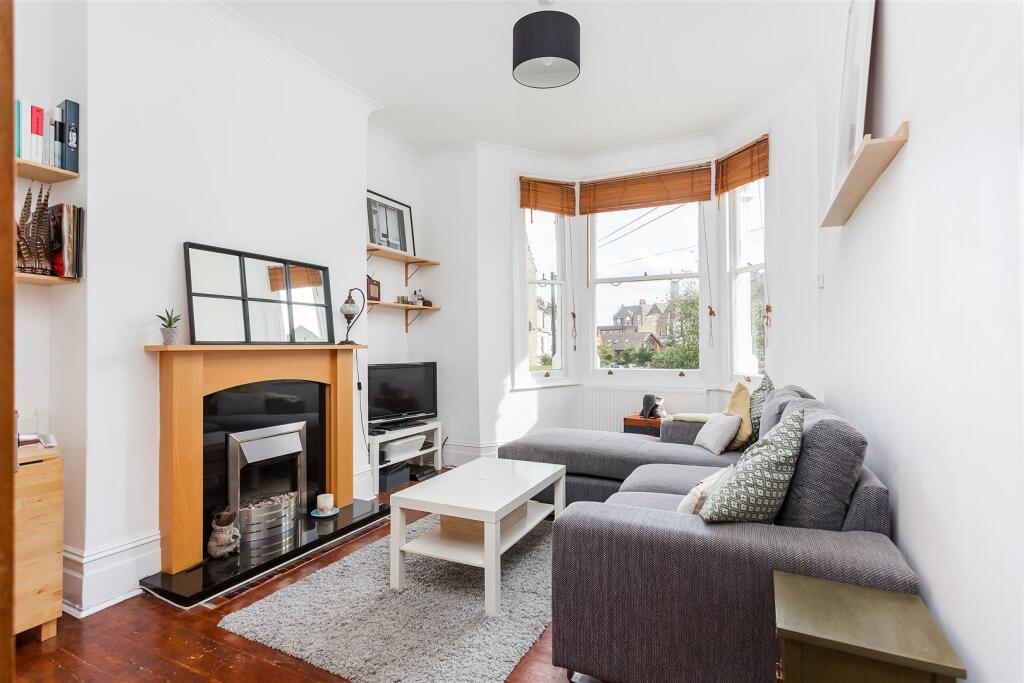 2 bed 1st Floor Flat for rent in Paddington. From Parkheath - West Hampstead