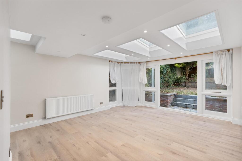 2 bed 1st Floor Flat for rent in Hampstead. From Parkheath - West Hampstead 2 bed 1st Floor Flat for rent in Hampstead. From Parkheath - West Hampstead
