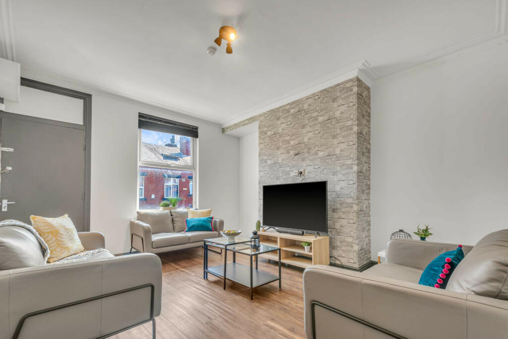 1 bed House Share for rent in Leeds. From Parklane - Headingley 1 bed House Share for rent in Leeds. From Parklane - Headingley