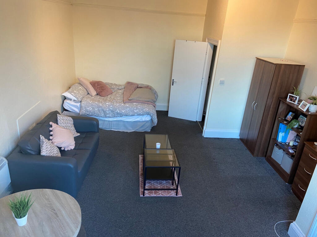 1 bed 1st Floor Flat for rent in Leeds. From Parklane - Headingley 1 bed 1st Floor Flat for rent in Leeds. From Parklane - Headingley