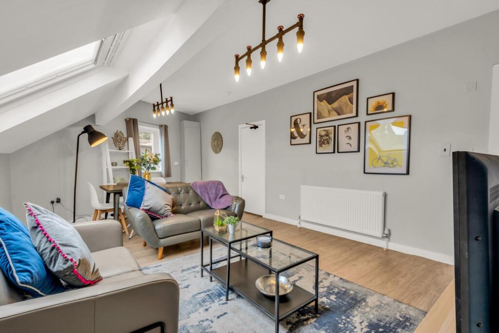 5 bed Detached for rent in Leeds. From Parklane - Headingley