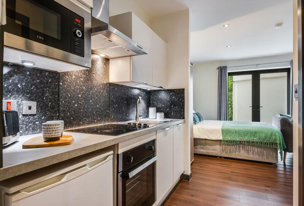 1 bed 1st Floor Flat for rent in Leeds. From Parklane - Headingley 1 bed 1st Floor Flat for rent in Leeds. From Parklane - Headingley