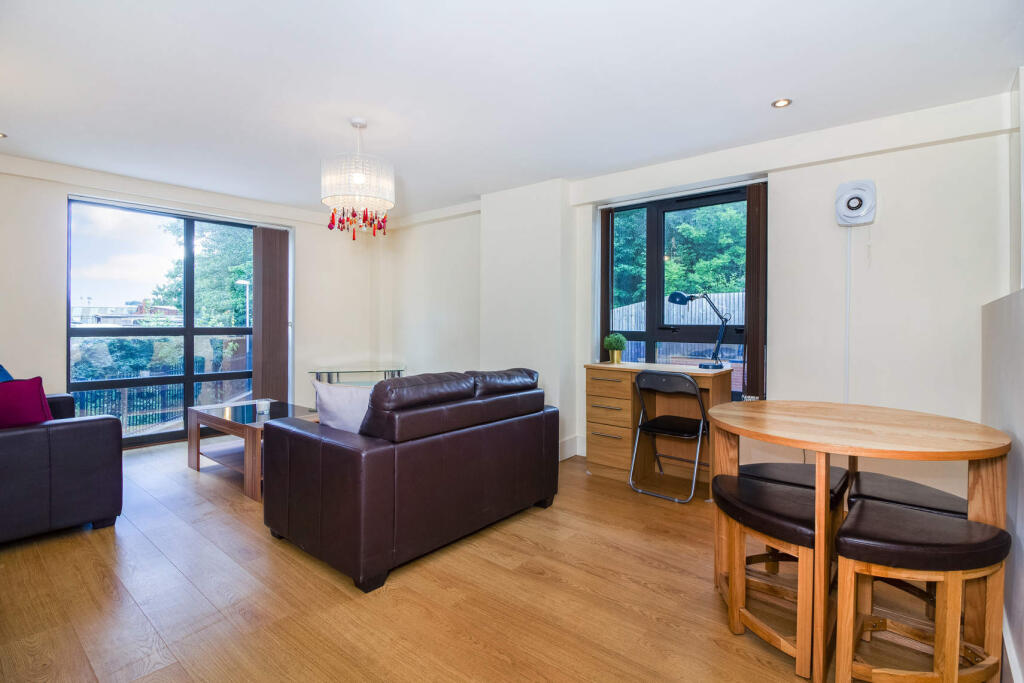 1 bed 1st Floor Flat for rent in Leeds. From Parklane - Headingley