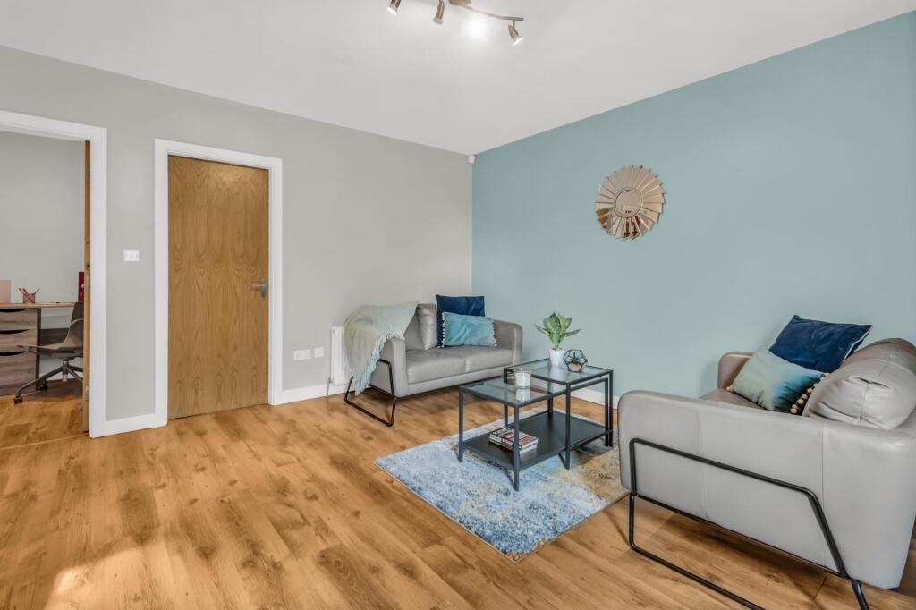 2 bed 1st Floor Flat for rent in Leeds. From Parklane - Headingley