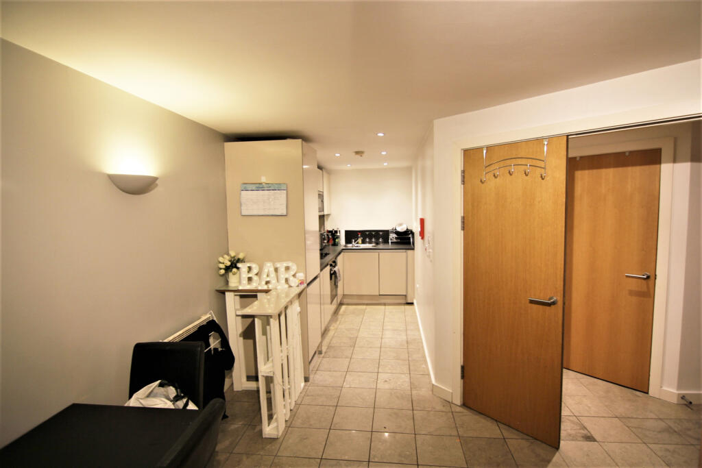 2 bed 1st Floor Flat for rent in Leeds. From Parklane - Headingley