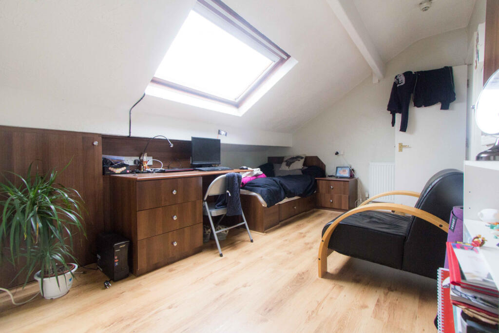 1 bed 1st Floor Flat for rent in Leeds. From Parklane - Headingley