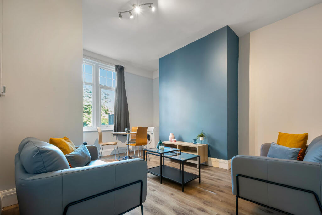3 bed Detached for rent in Leeds. From Parklane - Headingley 3 bed Detached for rent in Leeds. From Parklane - Headingley