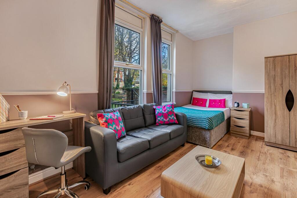 1 bed Detached for rent in Leeds. From Parklane - Headingley