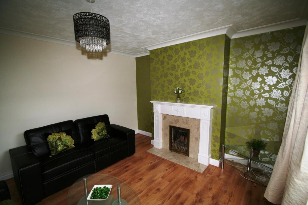 4 bed Detached for rent in Leeds. From Parklane - Headingley 4 bed Detached for rent in Leeds. From Parklane - Headingley