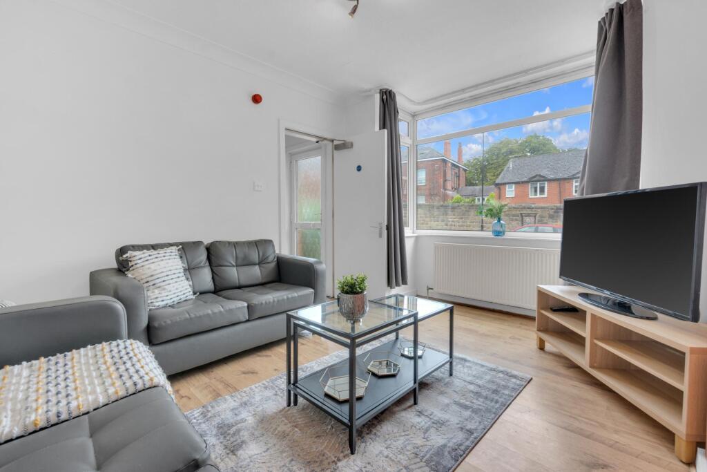 4 bed Detached for rent in Leeds. From Parklane - Headingley 4 bed Detached for rent in Leeds. From Parklane - Headingley