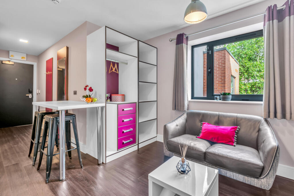 1 bed Private Halls for rent in Leeds. From Parklane - Headingley 1 bed Private Halls for rent in Leeds. From Parklane - Headingley