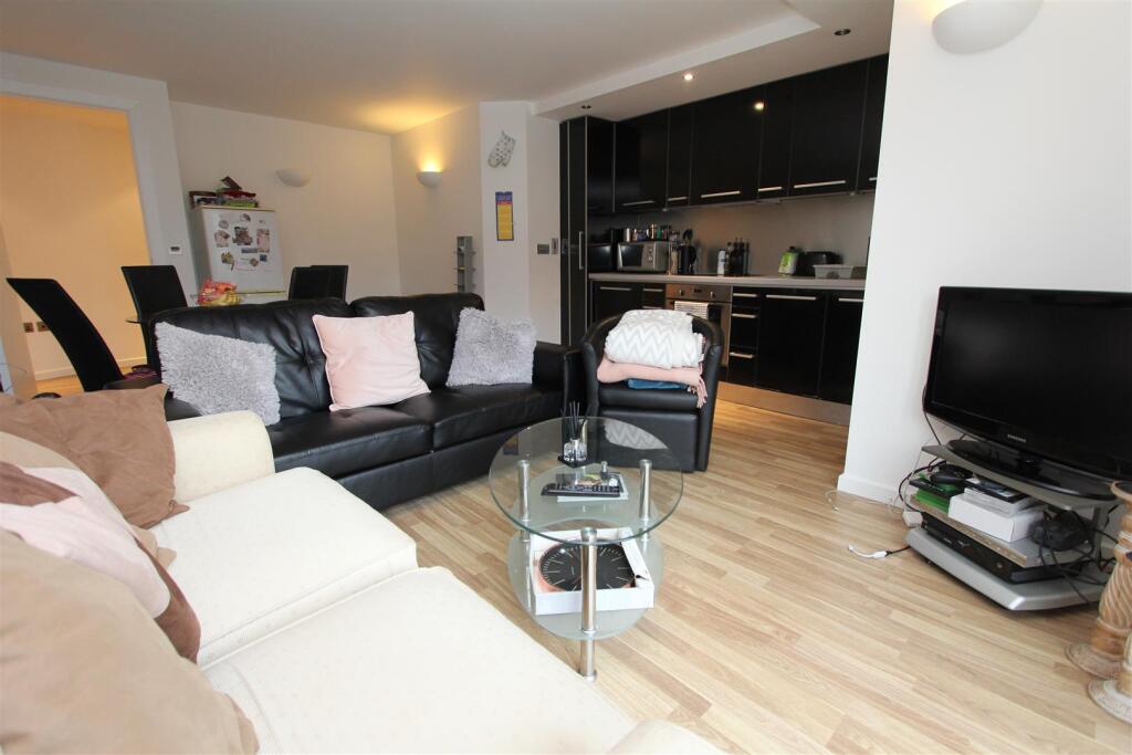 2 bed 1st Floor Flat for rent in Leeds. From Parklane - Leeds 2 bed 1st Floor Flat for rent in Leeds. From Parklane - Leeds