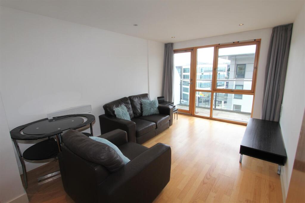 1 bed 1st Floor Flat for rent in Leeds. From Parklane - Leeds
