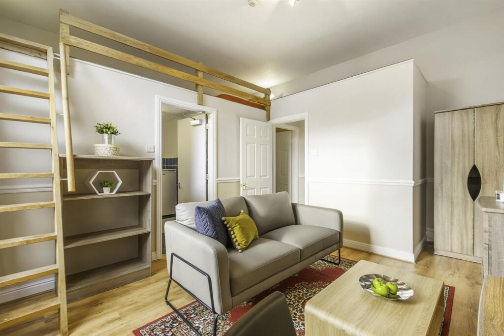 1 bed 1st Floor Flat for rent in Leeds. From Parklane - Leeds