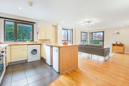 1 bed 1st Floor Flat for rent in Leeds. From Parklane - Leeds