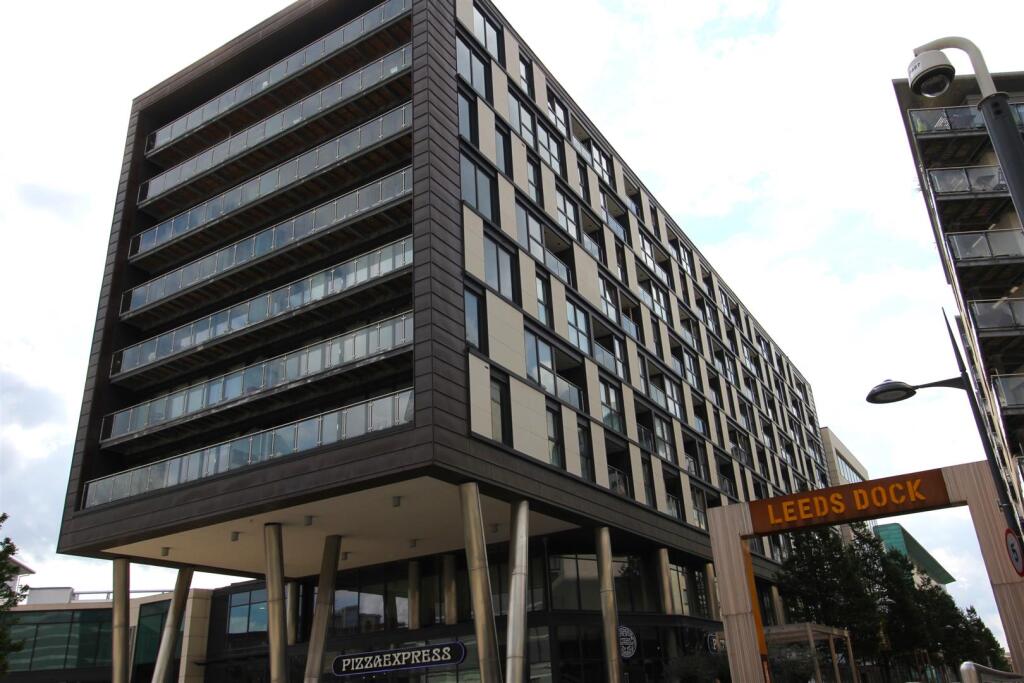 2 bed 1st Floor Flat for rent in Leeds. From Parklane - Leeds