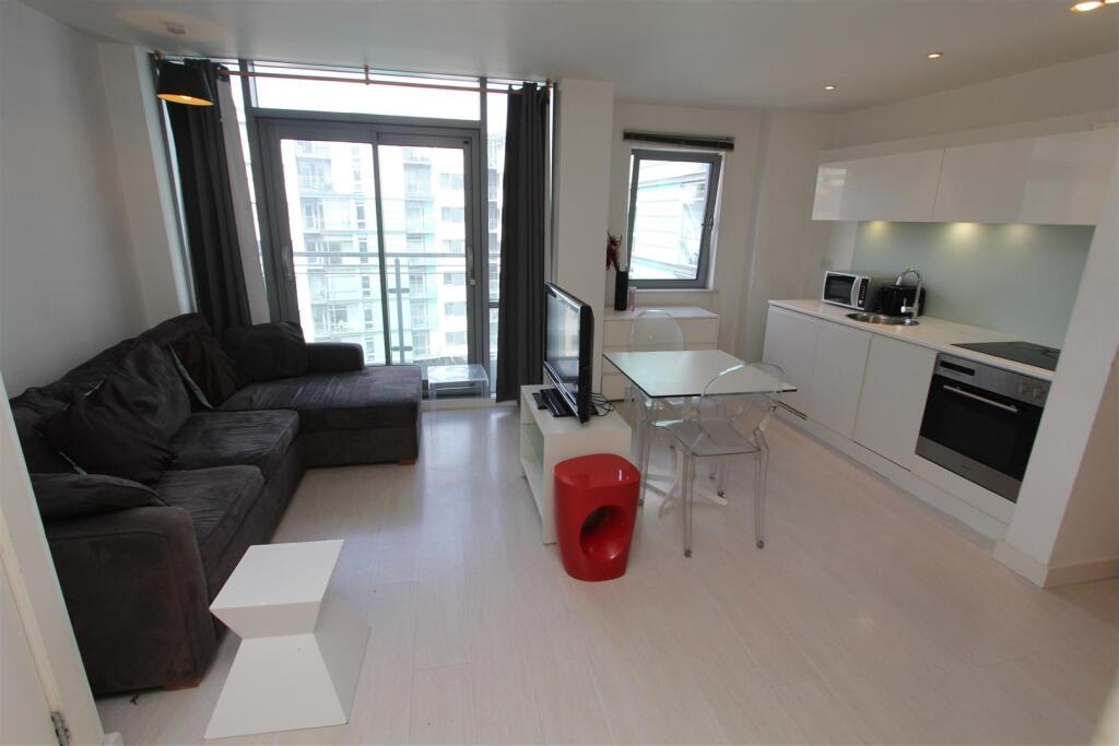 0 bed Studio for rent in Leeds. From Parklane - Leeds