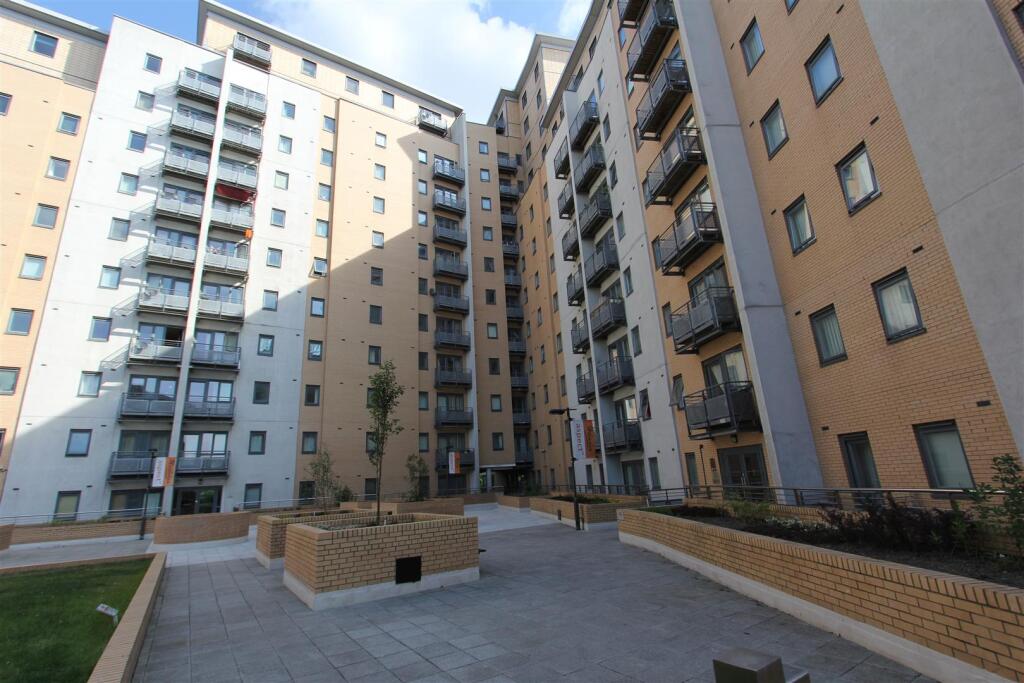 2 bed 1st Floor Flat for rent in Leeds. From Parklane - Leeds 2 bed 1st Floor Flat for rent in Leeds. From Parklane - Leeds