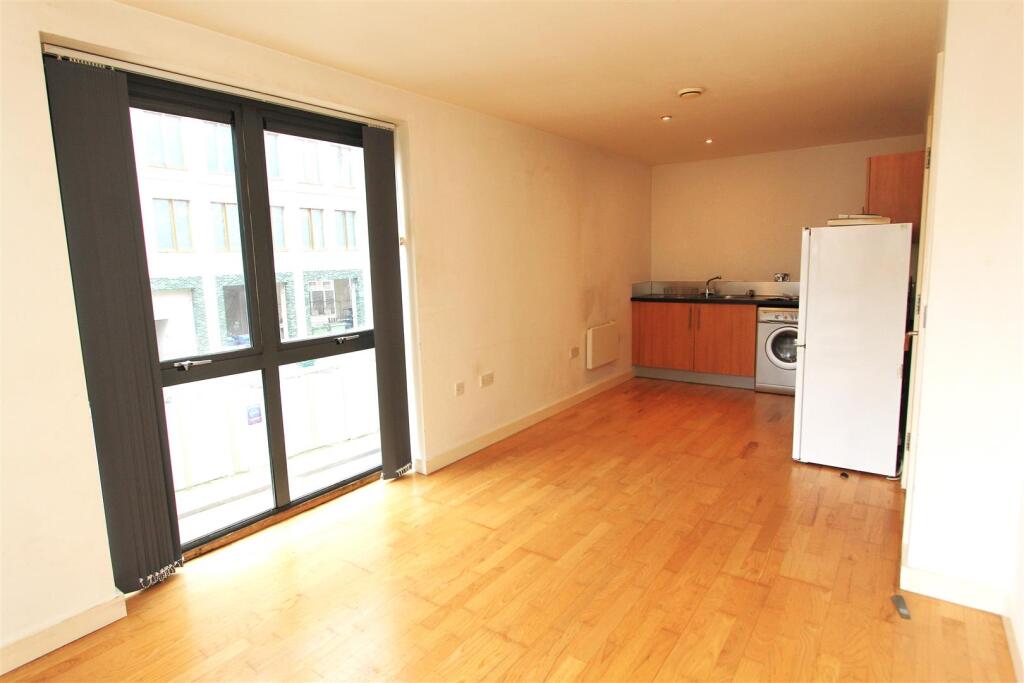 1 bed 1st Floor Flat for rent in Leeds. From Parklane - Leeds