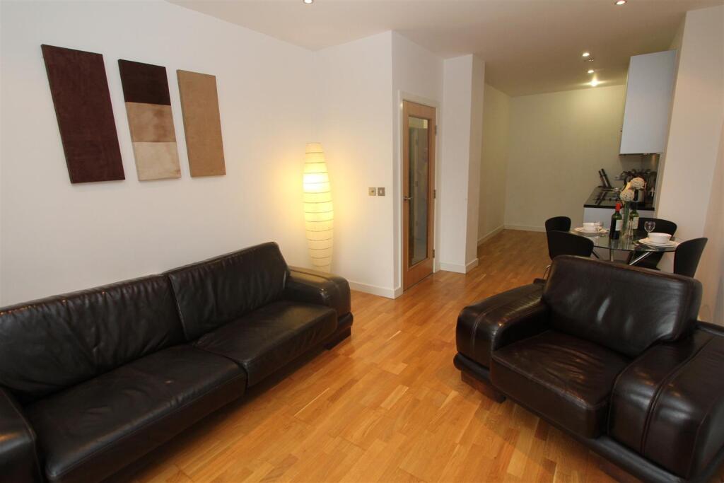 1 bed 1st Floor Flat for rent in Leeds. From Parklane - Leeds
