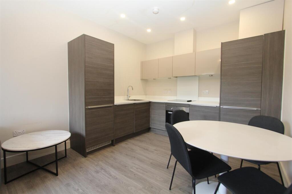 0 bed Studio for rent in Pudsey. From Parklane - Leeds