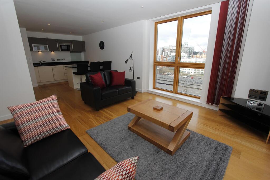 2 bed 1st Floor Flat for rent in Leeds. From Parklane - Leeds