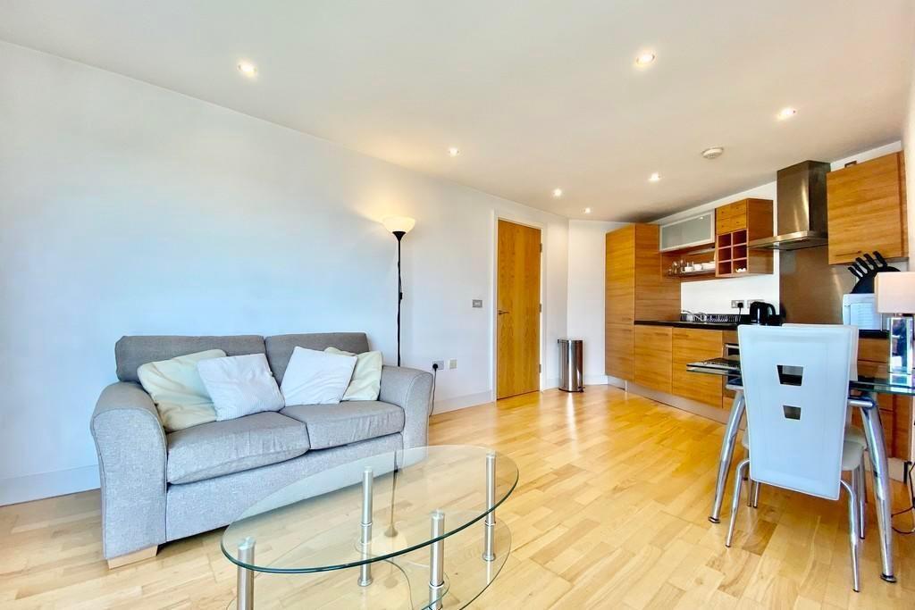 1 bed 1st Floor Flat for rent in Leeds. From Parklane - Leeds