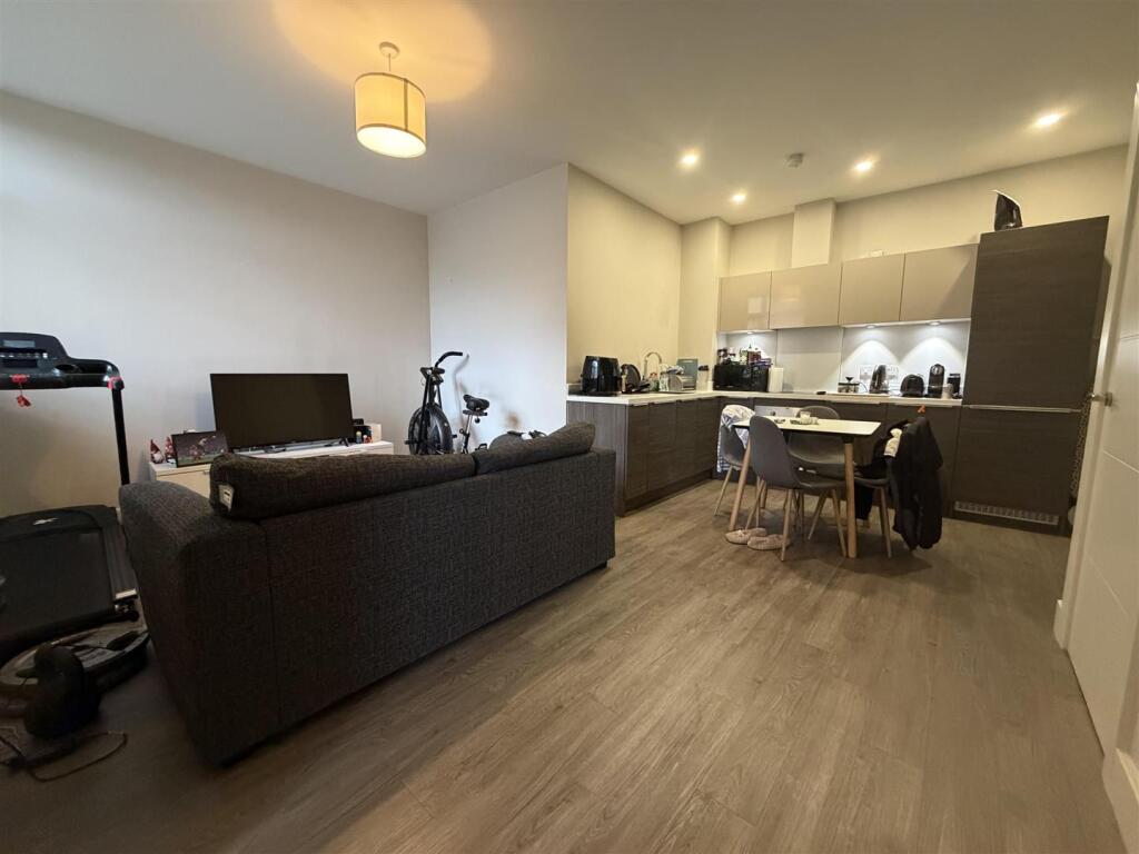 1 bed 1st Floor Flat for rent in Pudsey. From Parklane - Leeds 1 bed 1st Floor Flat for rent in Pudsey. From Parklane - Leeds