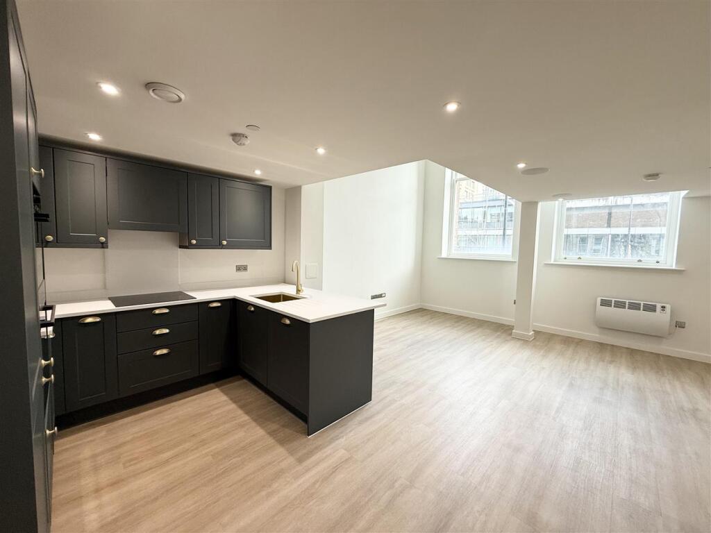 2 bed Duplex for rent in Leeds. From Parklane - Leeds