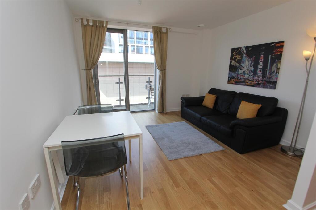 1 bed 1st Floor Flat for rent in Leeds. From Parklane - Leeds 1 bed 1st Floor Flat for rent in Leeds. From Parklane - Leeds