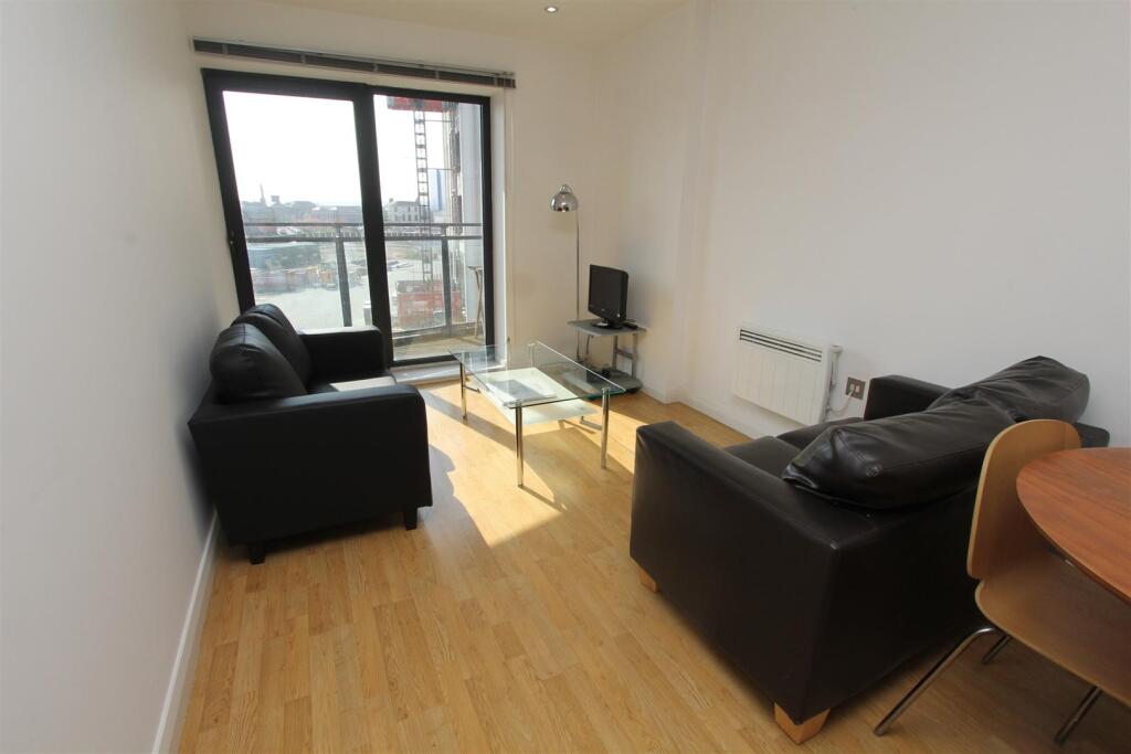 2 bed 1st Floor Flat for rent in Leeds. From Parklane - Leeds