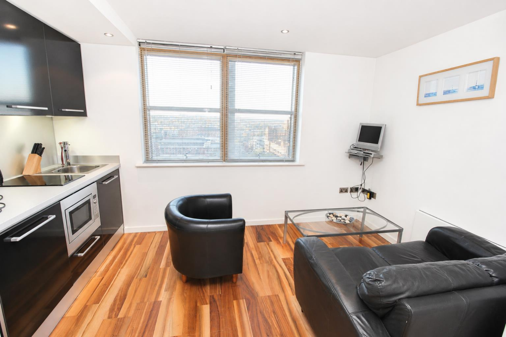 4 bed Studio for rent in Leeds. From Parklane - Leeds 4 bed Studio for rent in Leeds. From Parklane - Leeds