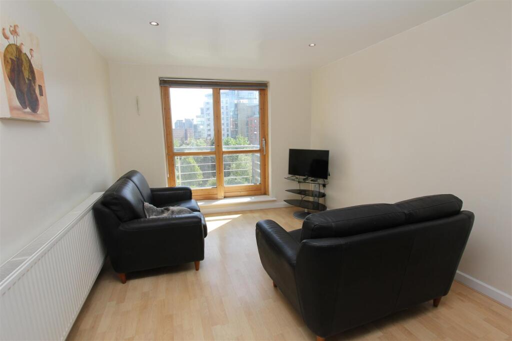 1 bed 1st Floor Flat for rent in Leeds. From Parklane - Leeds