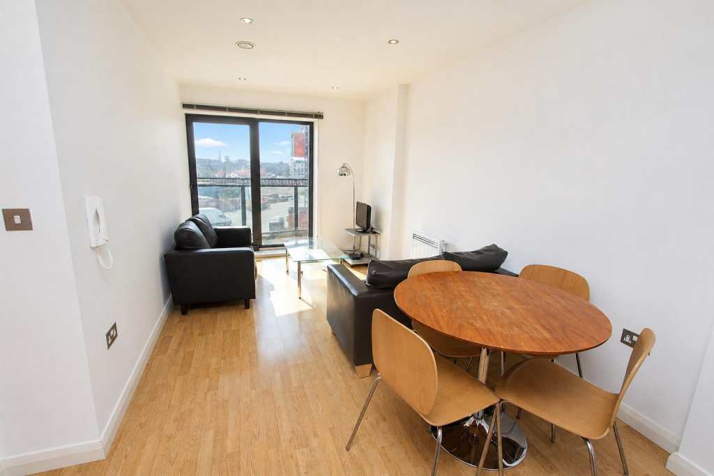2 bed 1st Floor Flat for rent in Leeds. From Parklane - Leeds