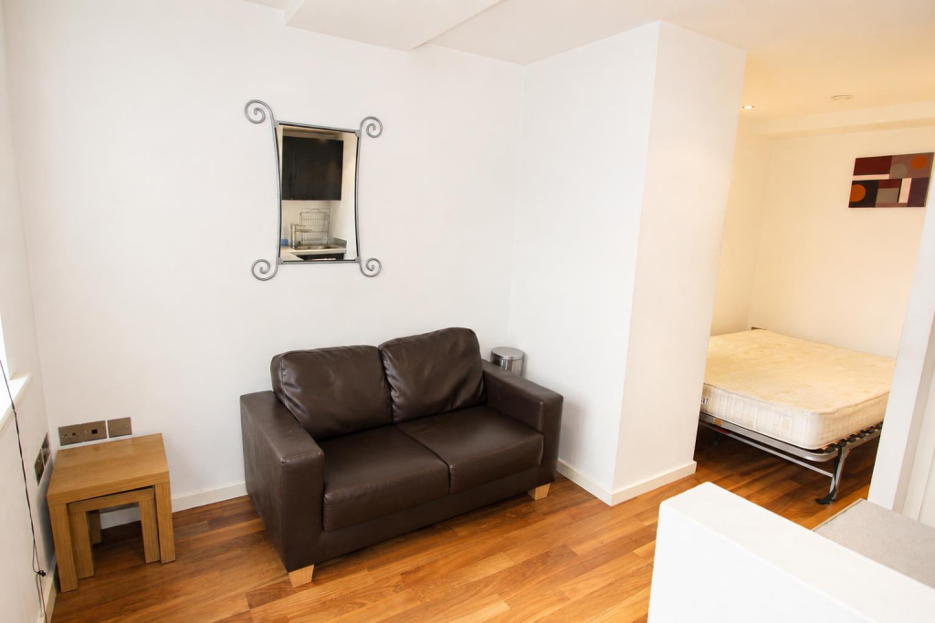 4 bed Studio for rent in Leeds. From Parklane - Leeds 4 bed Studio for rent in Leeds. From Parklane - Leeds