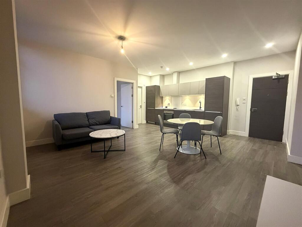 1 bed 1st Floor Flat for rent in Pudsey. From Parklane - Leeds