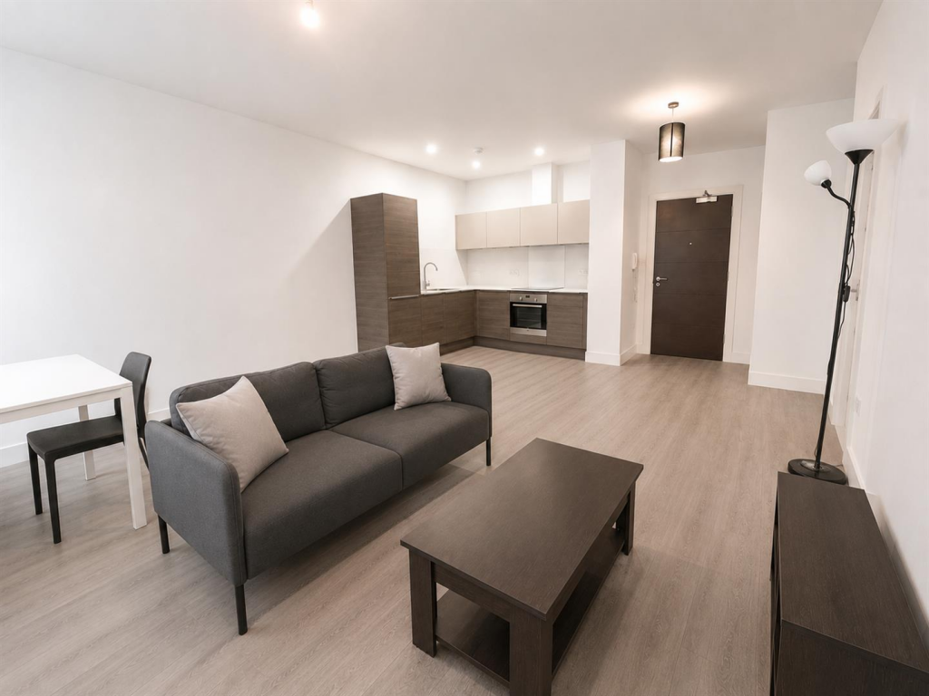 4 bed Studio for rent in Pudsey. From Parklane - Leeds 4 bed Studio for rent in Pudsey. From Parklane - Leeds