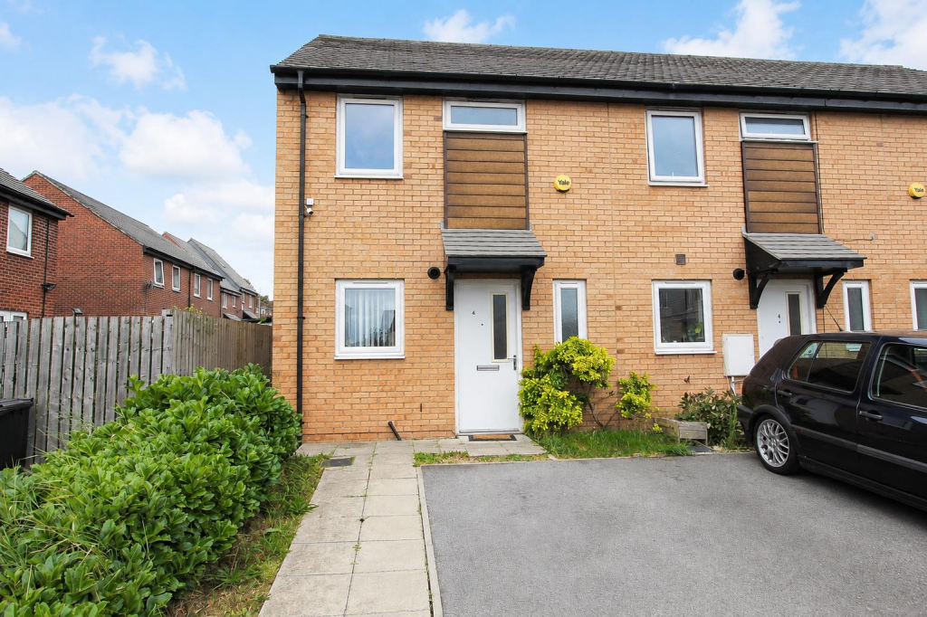2 bed Detached for rent in Sandhills. From Parklane - Leeds