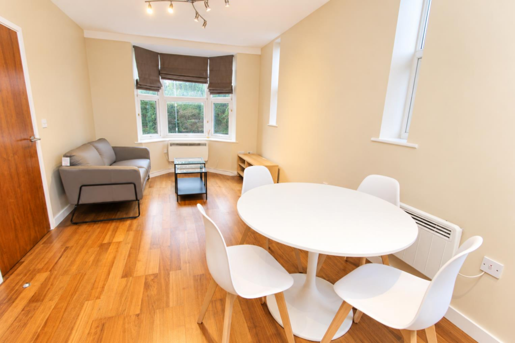 2 bed 1st Floor Flat for rent in Shadwell. From Parklane - Leeds 2 bed 1st Floor Flat for rent in Shadwell. From Parklane - Leeds